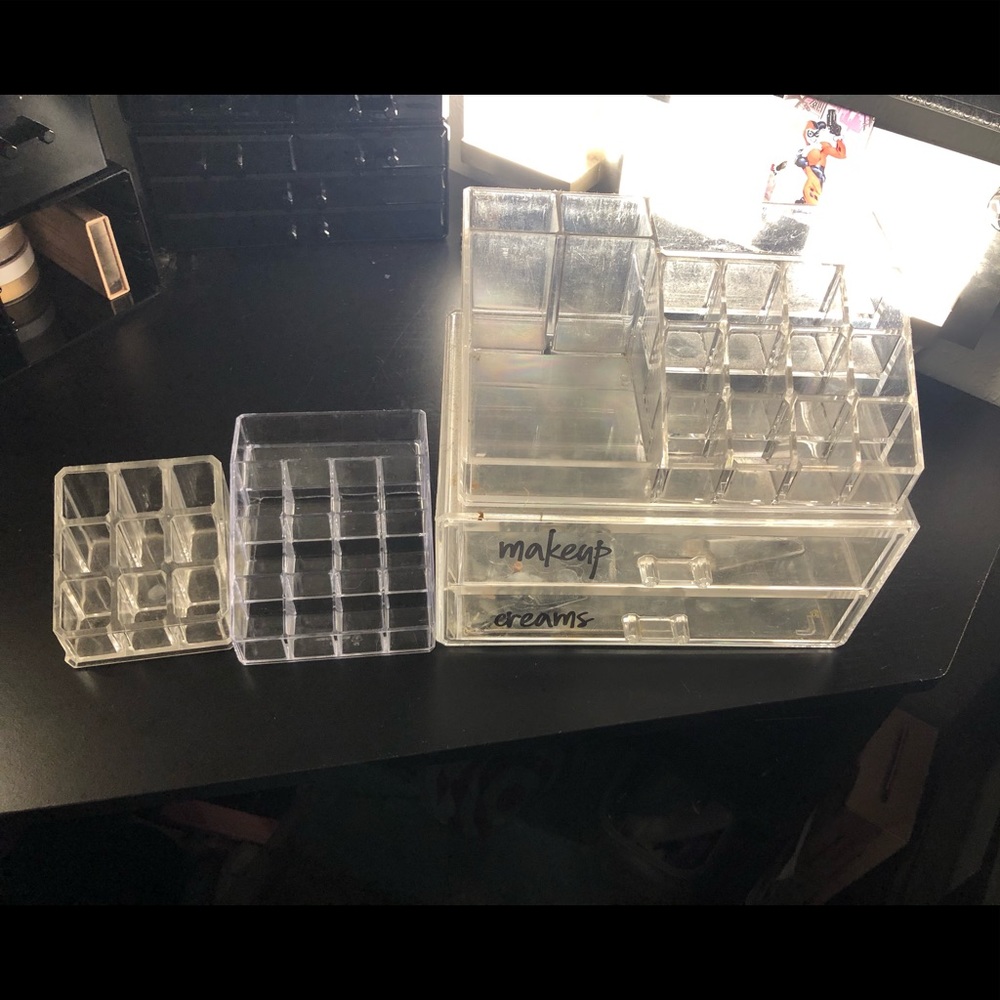Makeup organizer